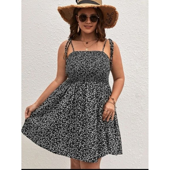 SHEIN Dresses & Skirts - NWT Shein Plus 2XL Black Shirred Floral Cami Dress